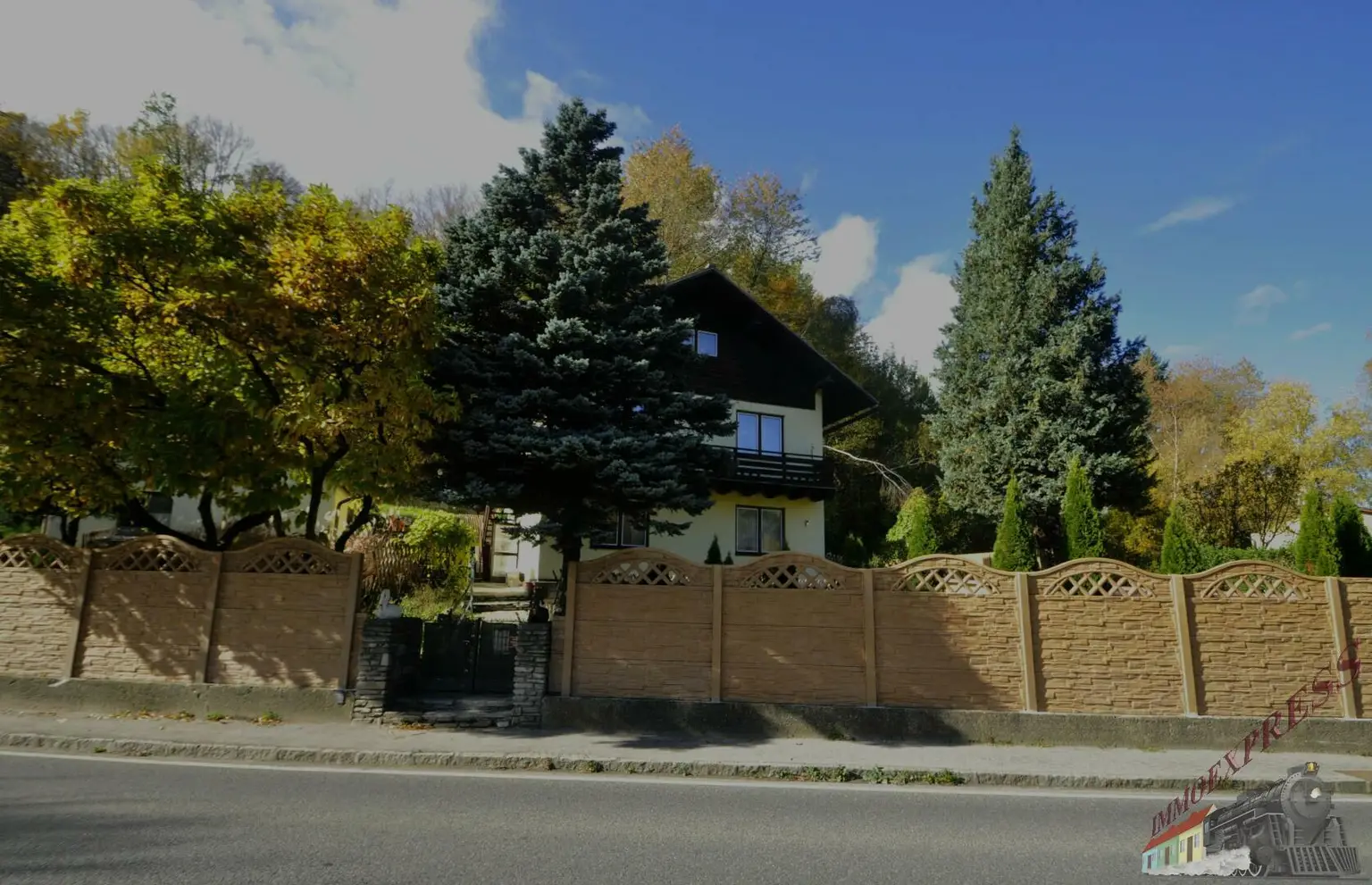 2-Parteien-Haus mit 2 Wohnungen zu je 112 qm und 67 qm in Rotheau