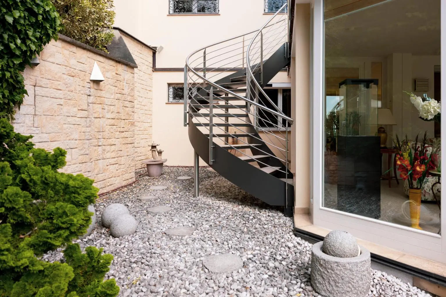 Luxuriöse Villa mit Panoramablick, Swimmingpool und großem Garten in Baden bei Wien