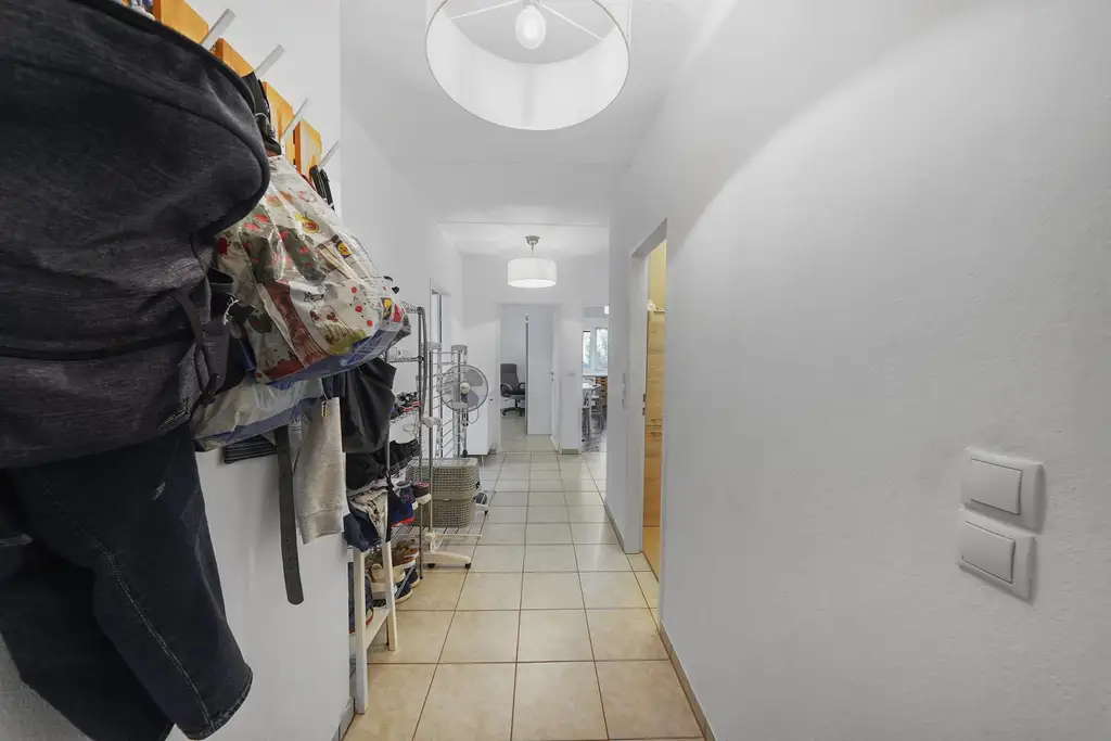 "Reis mich, Bauer! 2 Zimmer + Loggia - provisionsfrei f. Käufer!"