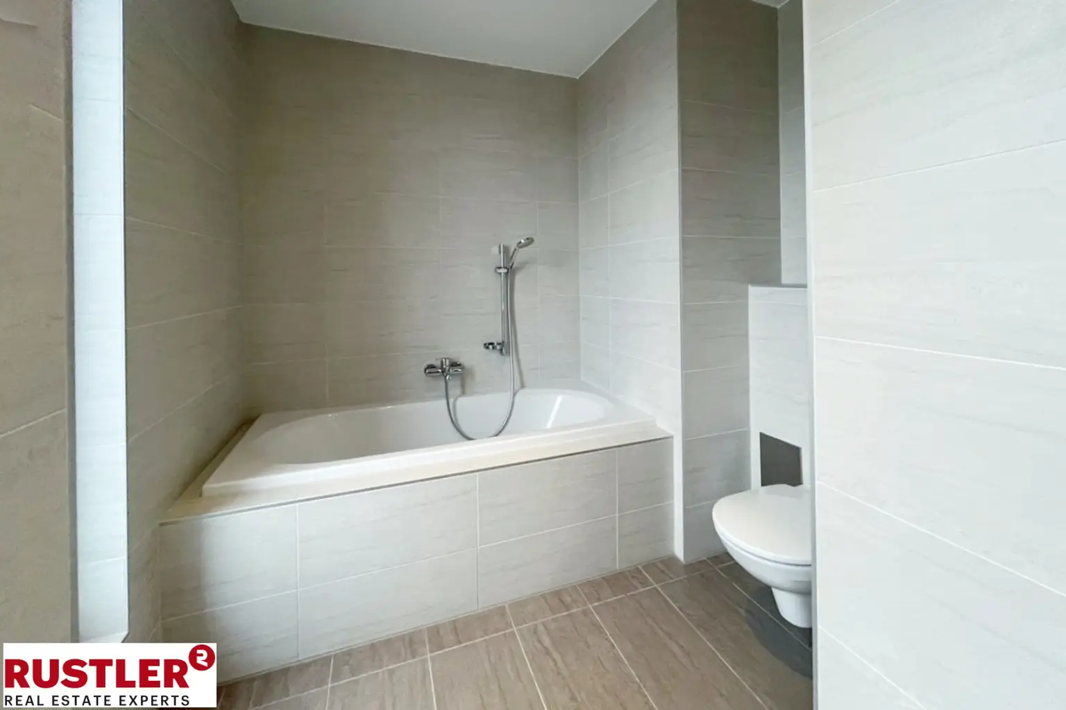 Geräumige 3 Zimmerwohnung mit großzügigen Terrassen!