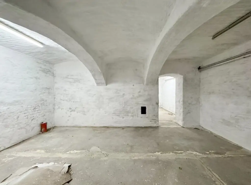 PROVISIONSFREI! Hannovermarkt, Wallensteinstraße Lager / Magazin mit 46,51 m2 Nutzfläche und Strassenzugang zu vermieten!