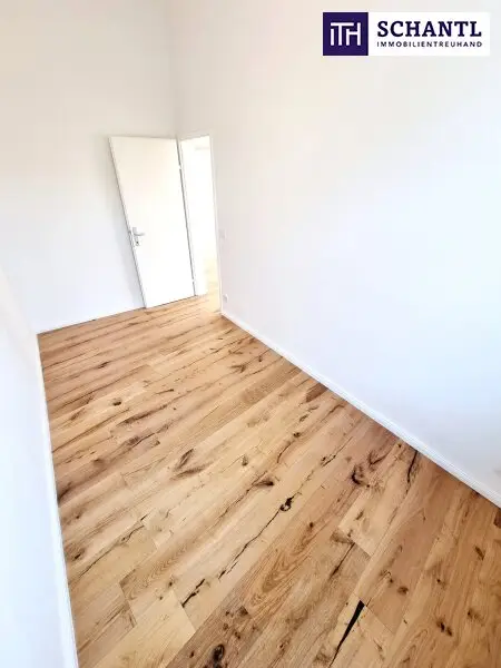 Eckjuwel mit Erker - Sonnendurchflutet und perfekt angebunden! Entzückende Altbauwohnung + Traumhaft schönes Haus + Perfekte Infrastrukur und Anbindung + Neue Einbauküche! Jetzt zugreifen!