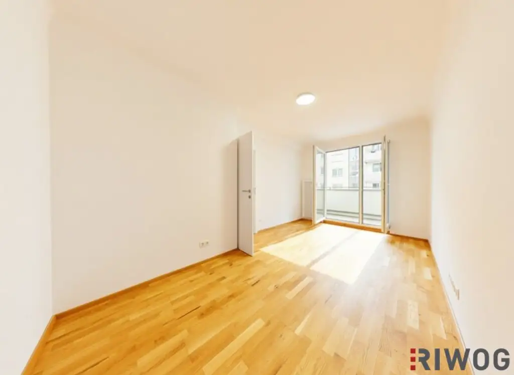 ERSTBEZUG nach Sanierung I 2 Zimmer Wohnung mit Loggia I Tischler Einbauküche inkl. Siemensgeräte I Alte Donau I Donauzentrum