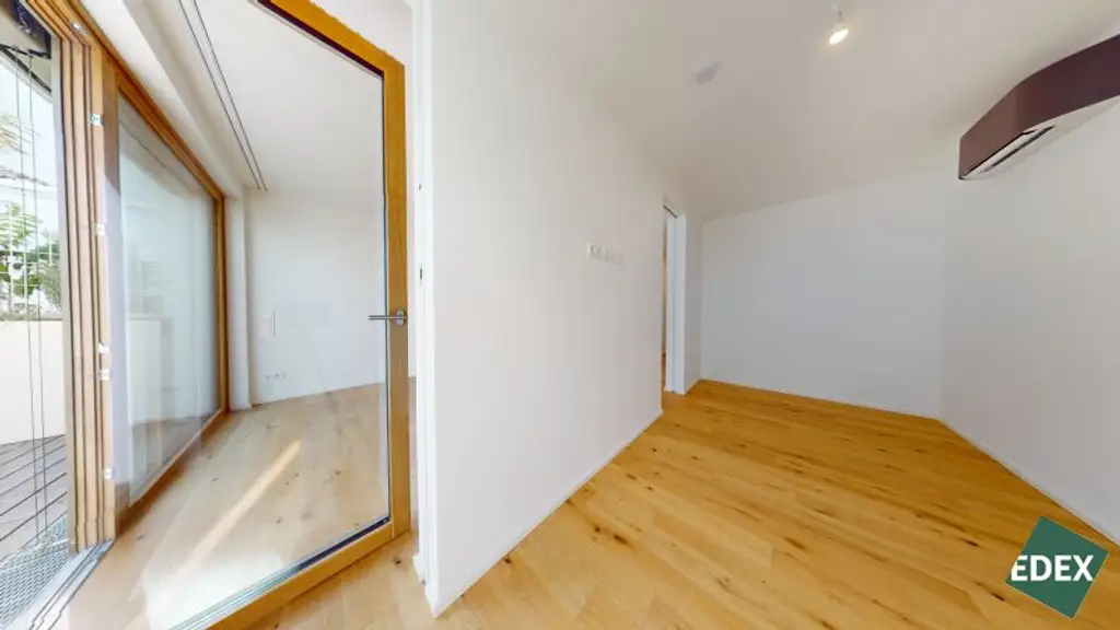 ERSTBEZUG | Lichtdurchflutete 2-Zimmer Wohnung mit großzügigem Balkon und Klimaanlage