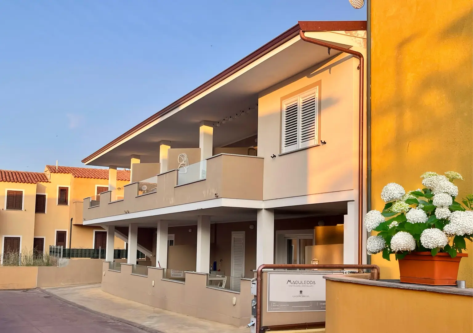 Traumwohnung am Meer in Sardinien – Terrasse & Privatparkplatz inklusive