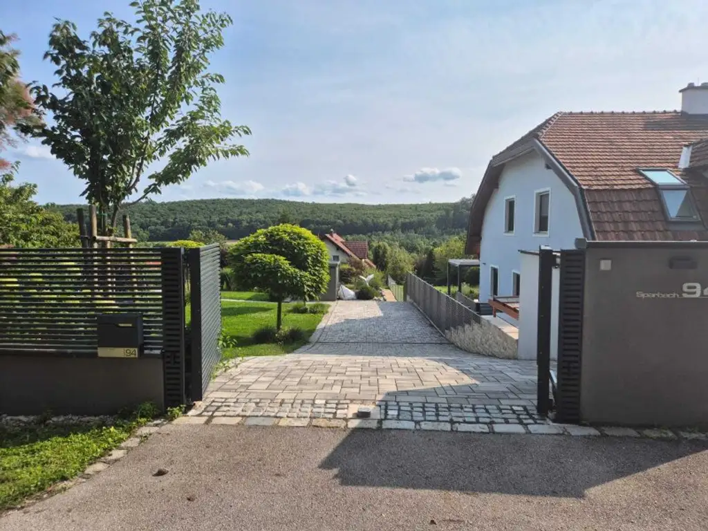 Sonniges Traumgrundstück mit PRIVATEM SCHWIMMTEICH und BAUPOTENZIAL