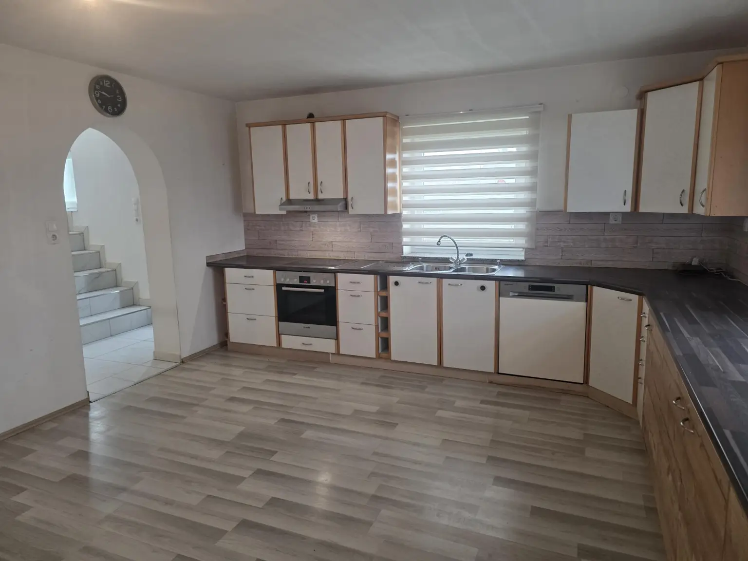 Herrliche Aussichtslage - viel Grund!