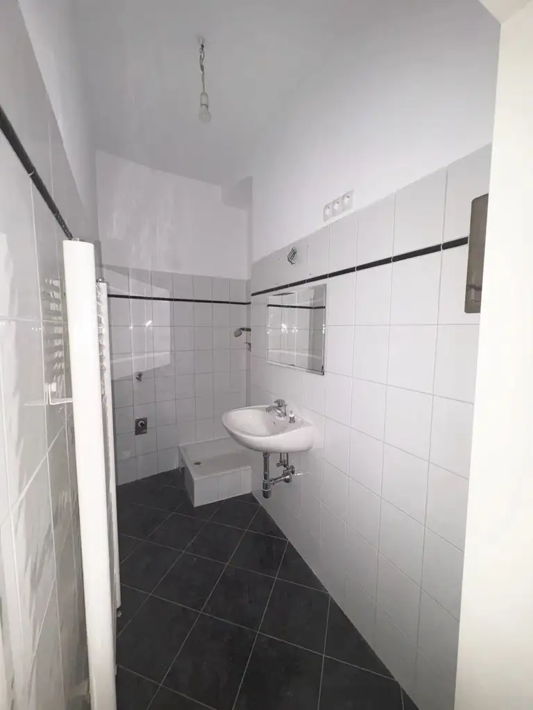 Schöne 2 Zimmer Wohnung in Top Lage - 
Nahe altes AKH und Rathaus