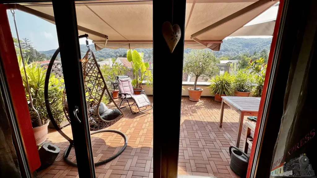 4-Zimmer-Dachgeschoß-Wohnung PLUS Garten im Naturparadies
