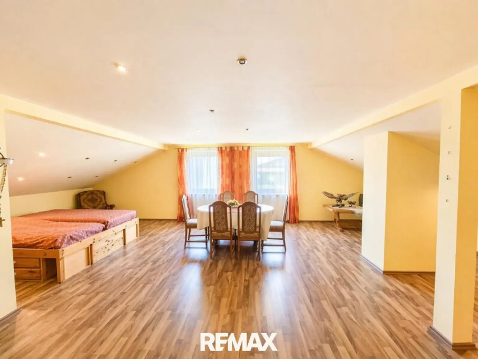 Dachboden 58 m² Zimmer