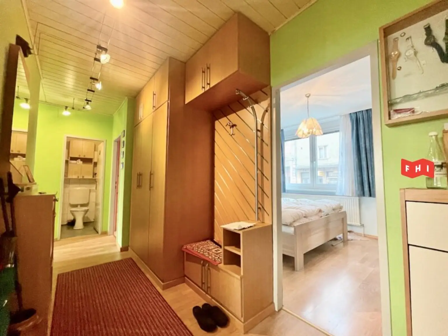 Südwestseitige 3 Zimmer Eigentumswohnung mit Loggia, Klimaanlage, Autoabstellplatz & PV-Balkonkraftwerk.