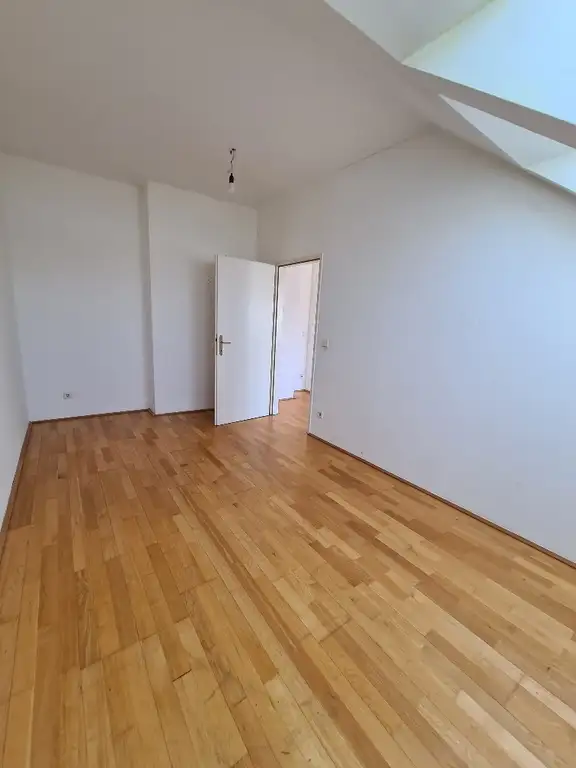 Schlafzimmer II