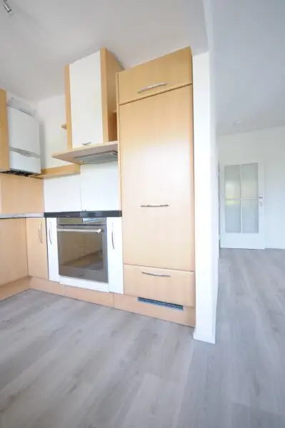 IDEALE 3,5 ZIMMER WOHNUNG - PERFEKTE RAUMAUFTEILUNG UND GEMEINSCHAFTSGARTEN