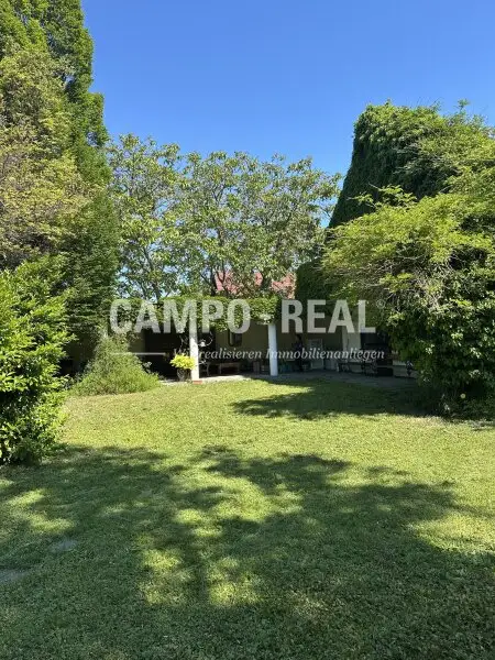 CAMPO-VILLA: Vintage-Architektenhaus in RUST für Wohnen und Freizeit
