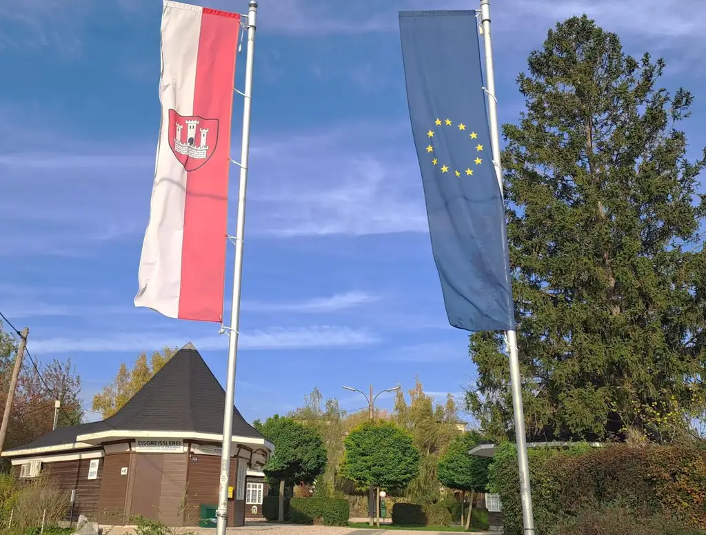 GESCHÄFTSLOKAL MIT VIELEN NUTZUNGSMÖGLICHKEITEN IN ZENTRALER LAGE