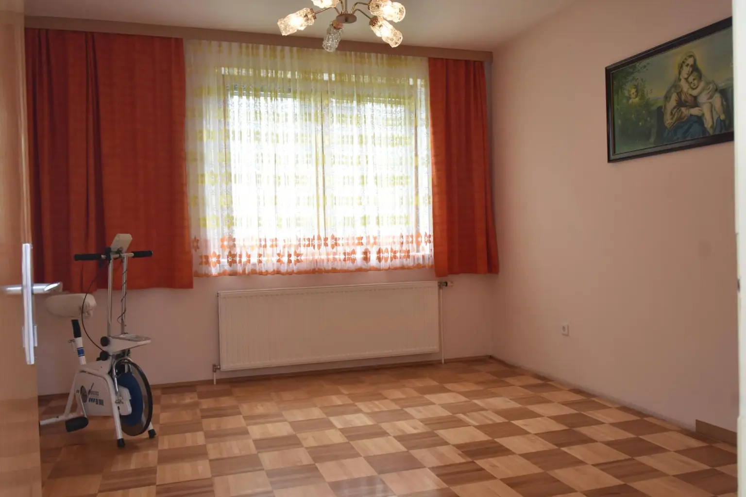 Zimmer Erdgeschoß