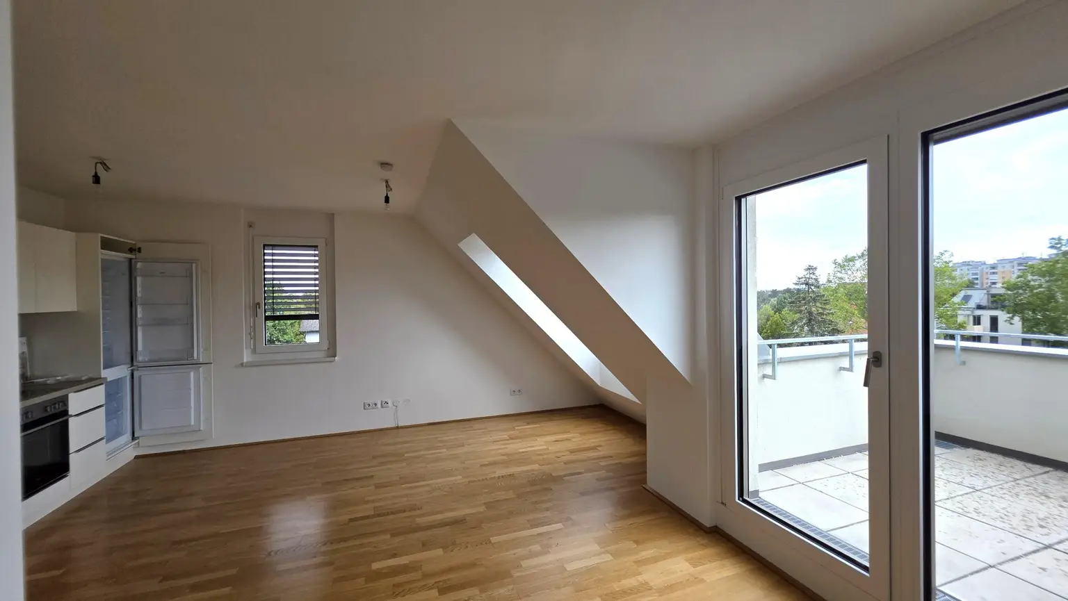 Coole DG-Wohnung mit 2 Terrassen und Fußbodenkühlung!!