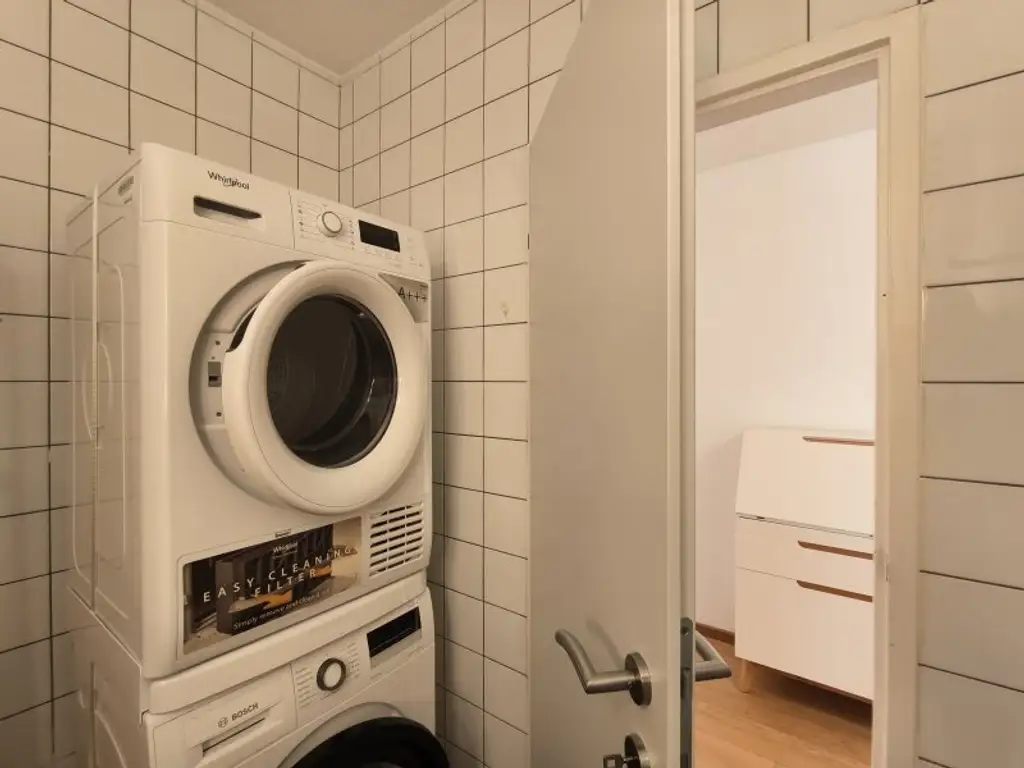 So grün kann Stadt sein! Großzügige 4-Zimmer-Wohnung mit wunderbarem Parkblick in angenehmer Ruhelage