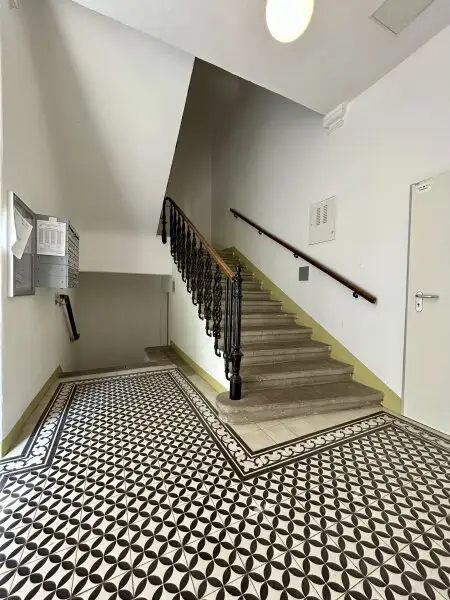 Exklusive Dachgeschosswohnung mit Grün-Blick in Top-Lage - Luxusausstattung