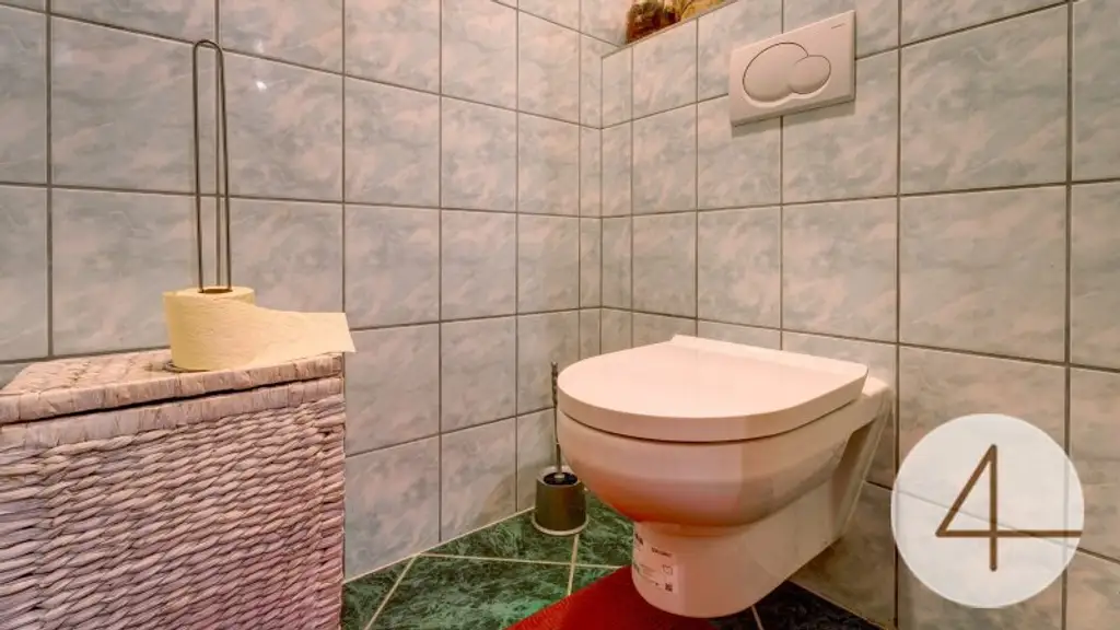 Ihr neues Zuhause: Stilvolles Einfamilienhaus mit Pool in ruhiger Lage