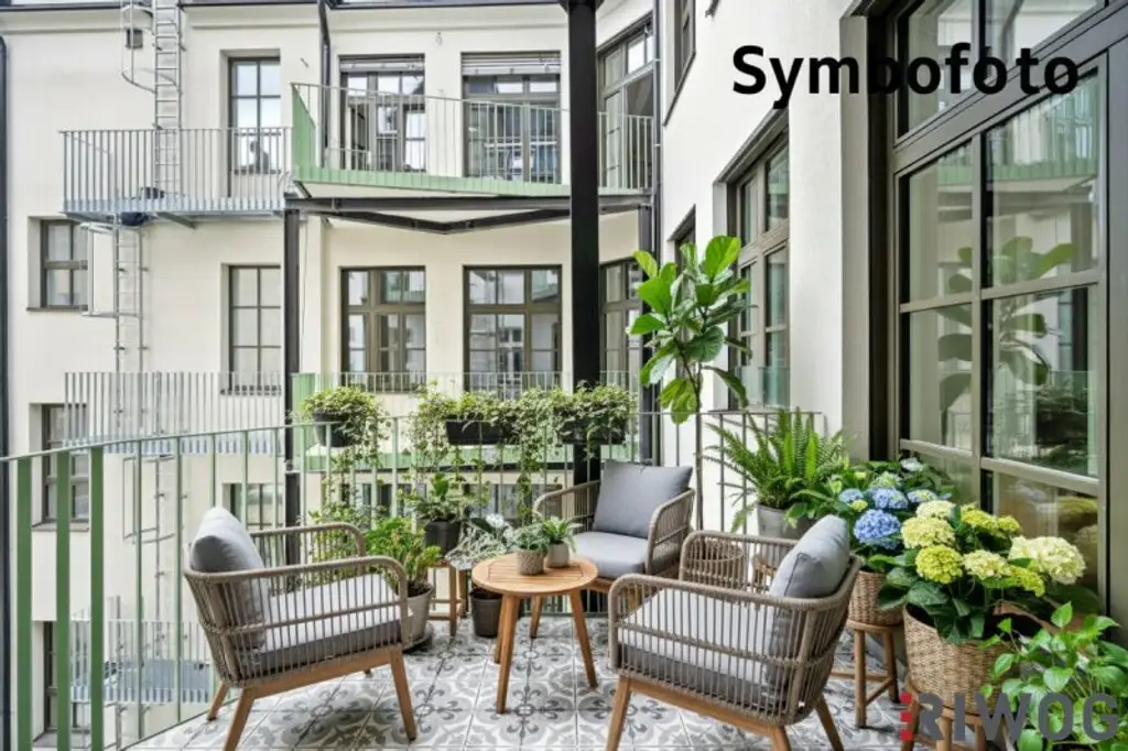 **Traumwohnung mit Balkon und 3.55m Raumhöhe in ehemaliger Fabrik**