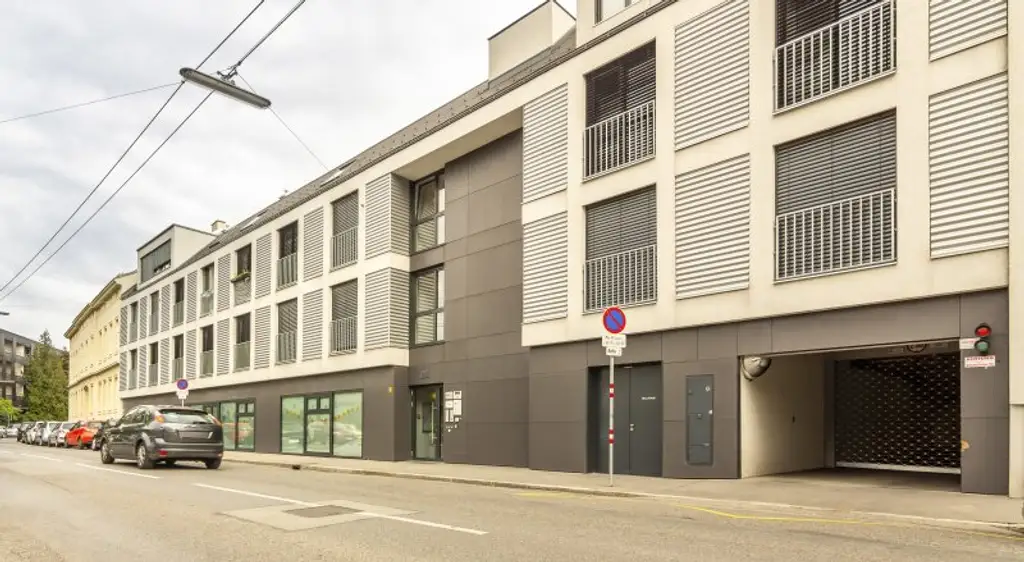 **Hofseitiger Balkon** Modernes Wohnen in ruhiger Lage