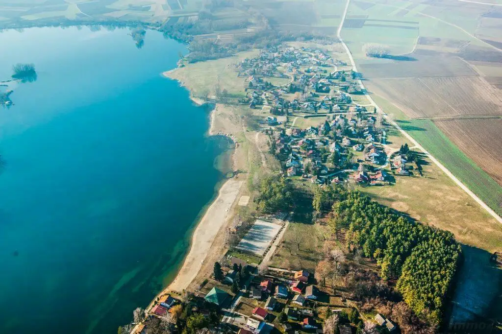 Zentral Kroatien: Charmantes kleines Haus am See