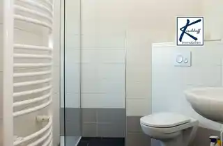 modernes Badezimmer