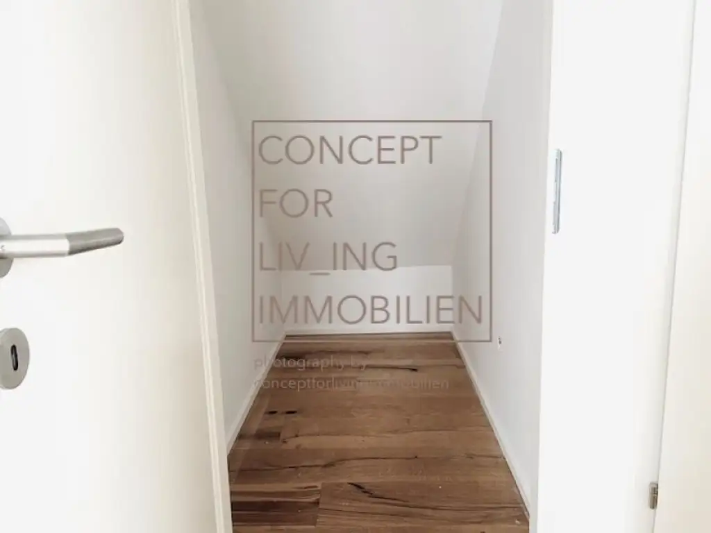 Modernes Haus. Südlage. Pool (*). Erstklassige Ausstattung. Garage. Traumhafter Garten. Bauprojekt. Beziehbar ab FJ 2027