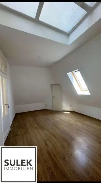 Einzigartige 105 m² große Dachgeschoss Wohnung mit Fernblick // zentrale Lage 1040 // Planstudie DG Ausbau