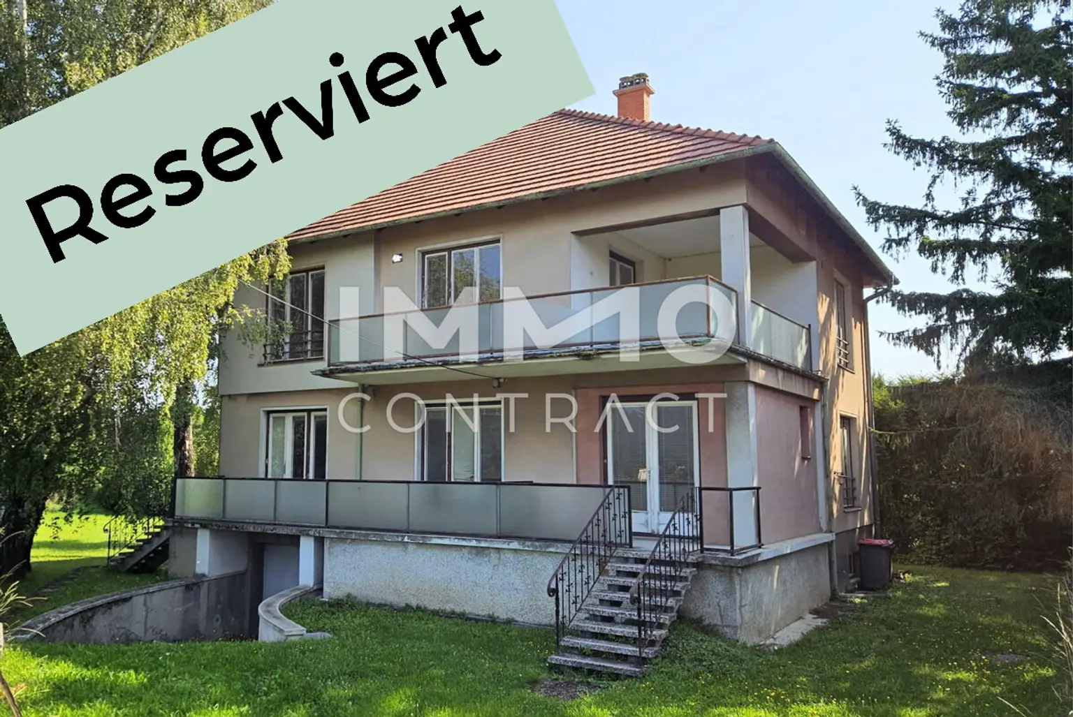 RESERVIERT! Traumhaft gelegenes großes Haus mit Potential auf idyllischem Grundstück