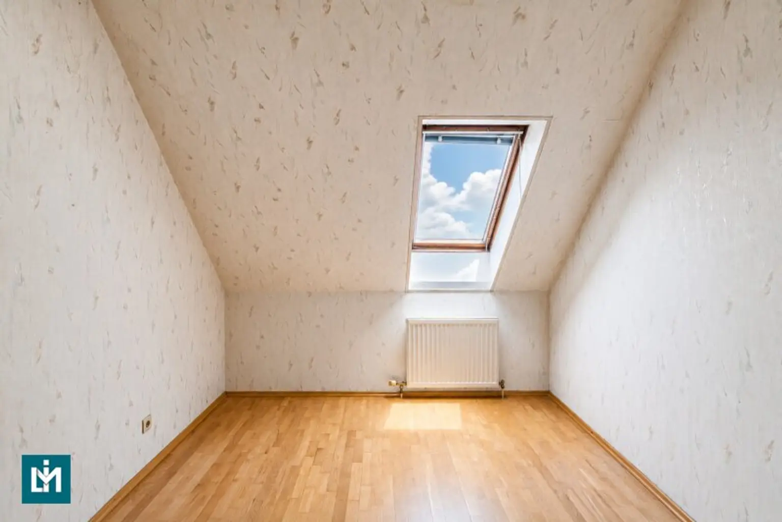 Schlafzimmer (W) OG.