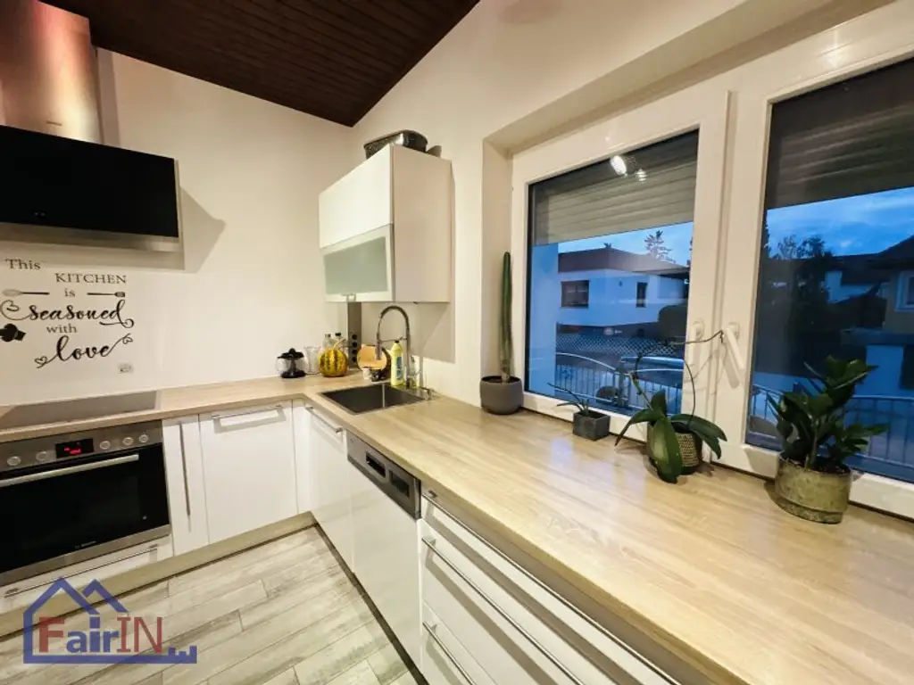 Traumhaus in Sollenau: Gepflegtes 140m² Heim mit Garten, Garage!