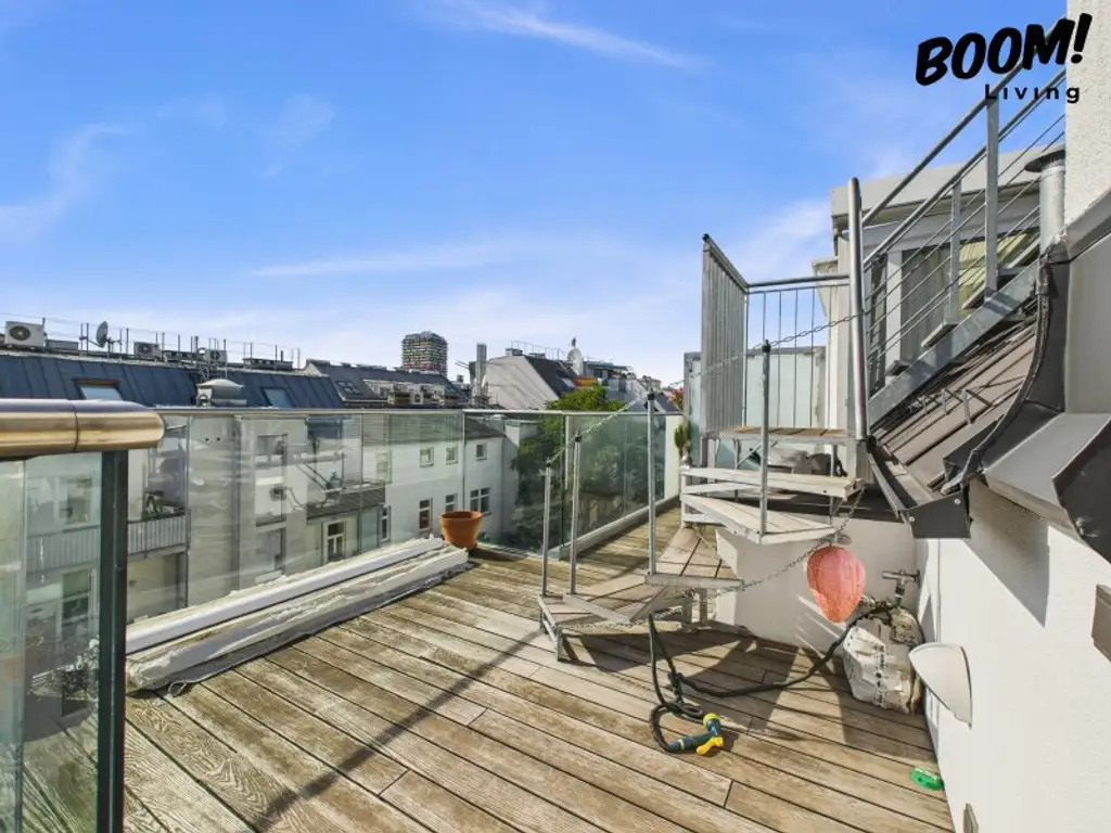 Helle 3-Zimmer-Dachgeschosswohnung mit großer Terrasse in 1200 Wien