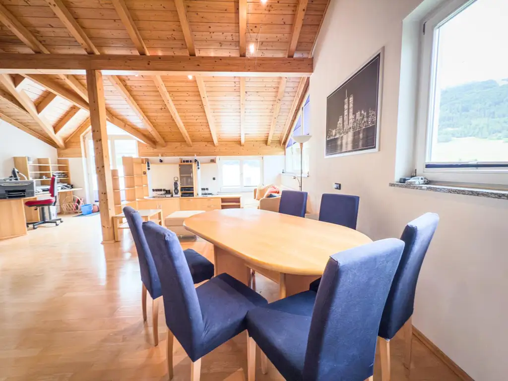 Weitblick über das Wipptal  - Dachgeschoßwohnung mit zwei Ebenen in Steinach