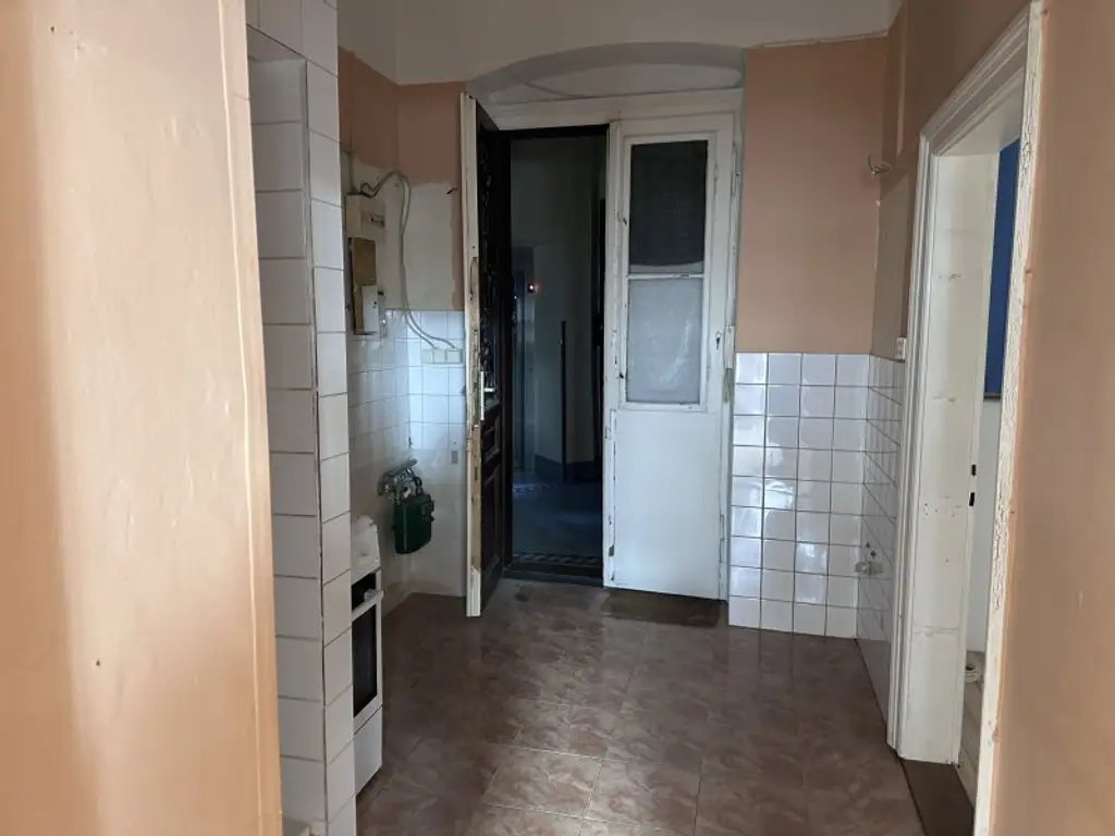 Wohnjuwel mit Schlafkabinett - U3 U-Bahn-Anbindung - zum Sanieren