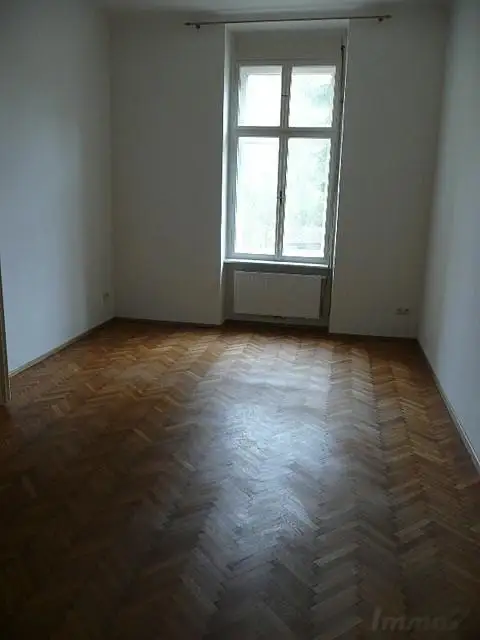 Provisionsfrei: traumhafte Altbauwohnung in ruhiger Seitengasse bei TU
