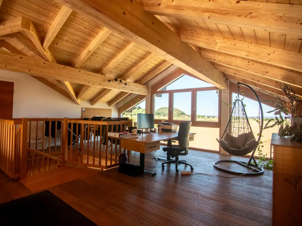 Exklusives Einfamilienhaus mit Ausblick und Wellnessbereich