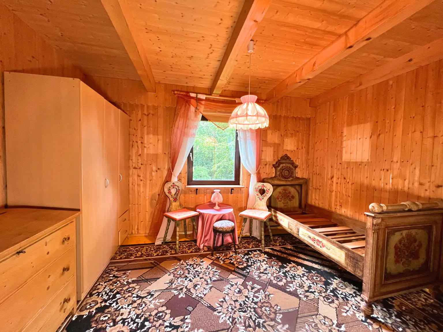 Alleinlage - Naturnahe Ruheoase, liebevolles Waldhaus aus Holz