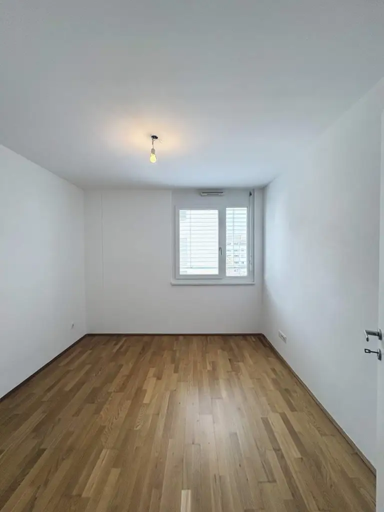 Q11 Leben in Simmering - 
Lichtdurchflutete Balkonwohnung mit 4 Zimmern und Deckenkühlung!