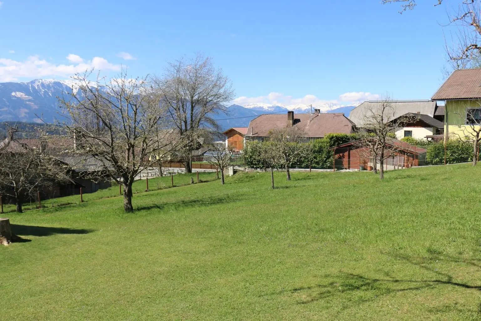 Idyllisches Baugrundstück in Obermillstatt – Wohnen, wo andere Urlaub machen