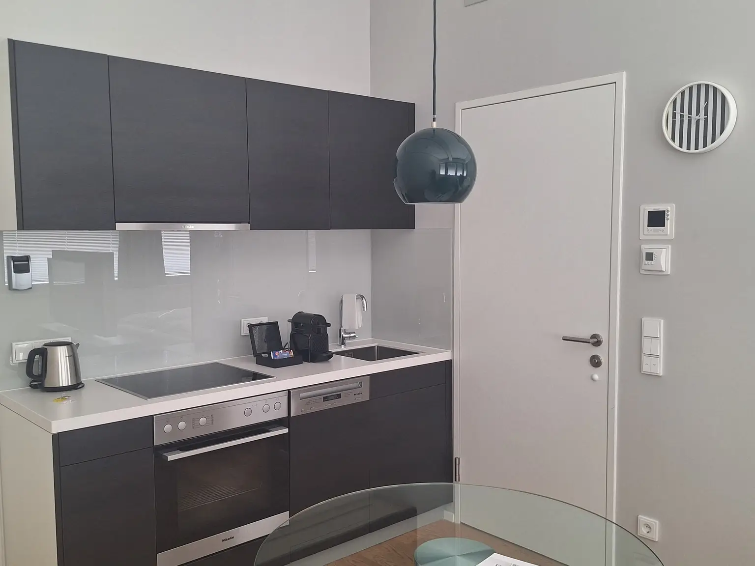 Triester Straße 64/ehem."Philips Gebäude": Gepflegtes Apartment unmittelbar beim Wienerberg