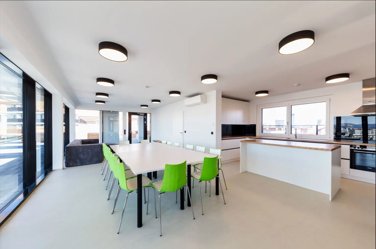 Dachgeschoss-Maisonette mit Garten direkt bei U1 Hauptbahnhof - Neubau Erstbezug + Jahreskarte Öffis