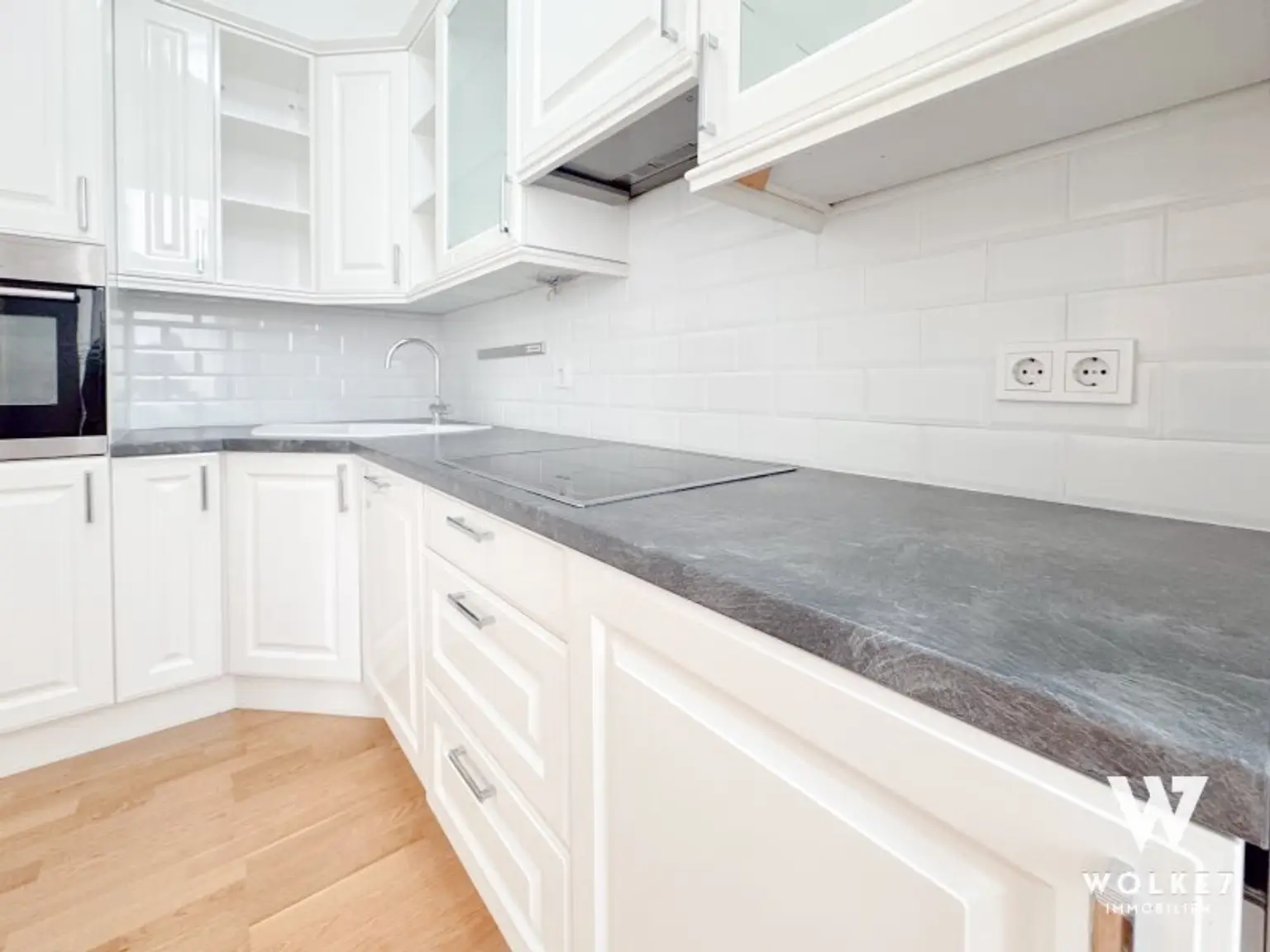 Stilvoll renoviertes Altbaujuwel – 3 Zimmer, ca. 79 m² | mit Lift & Klimaanlage | U6 Alserstraße | Str.-Bahn 43,44