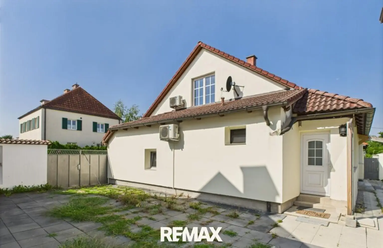 Hausansicht vom Garten