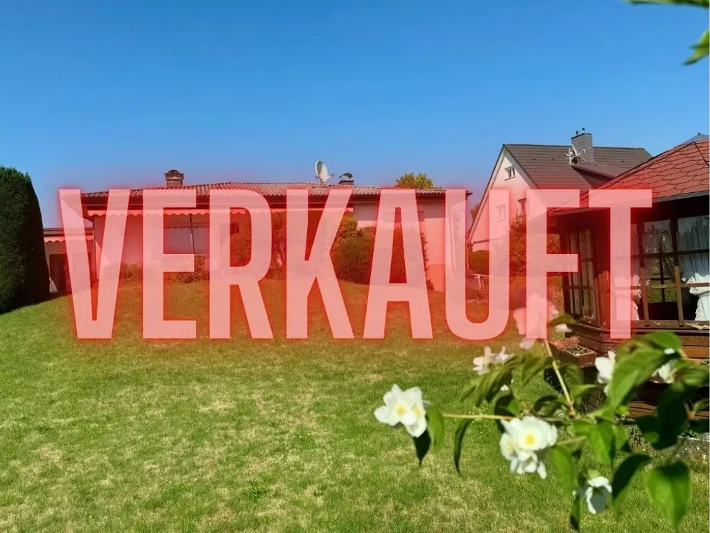 Top gepflegter Bungalow mit wunderschönem Garten