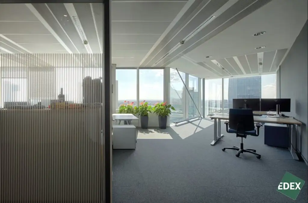 Hochwertige Flächen im Saturn Tower