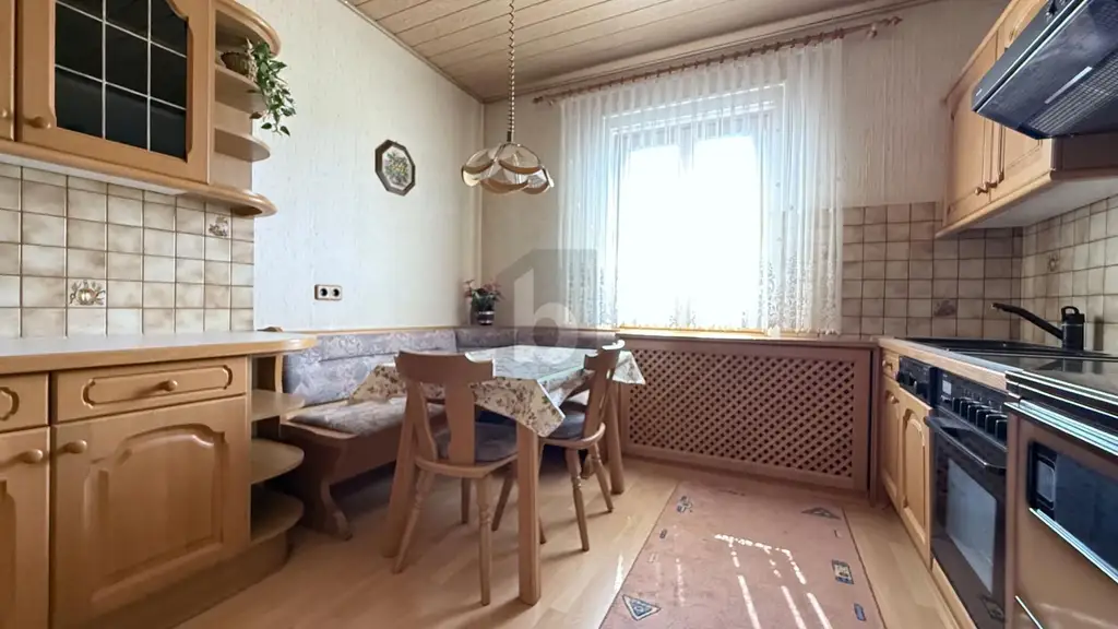 BUNGALOW MIT XXL GARTEN, KELLER & NEBENGEBÄUDE IN TOP RUHELAGE