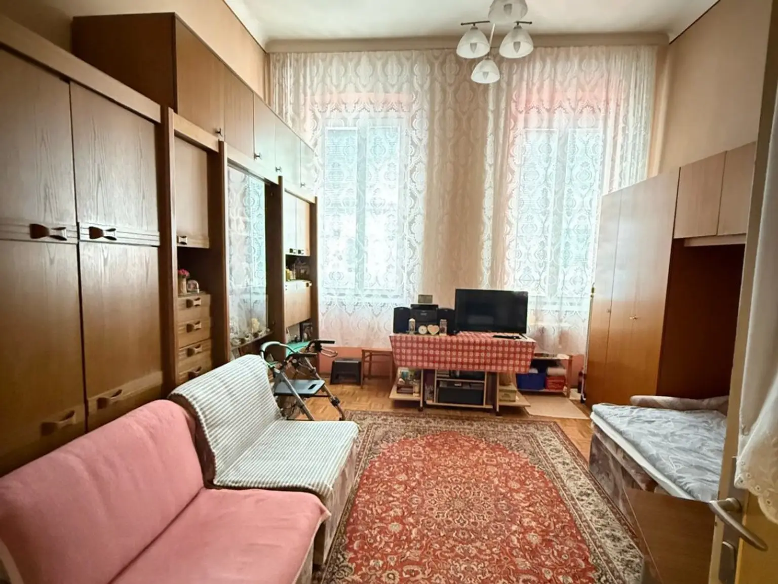 Ruhige Garconniere - UNBEFRISTET VERMIETET - Nächst U3 Schweglerstraße