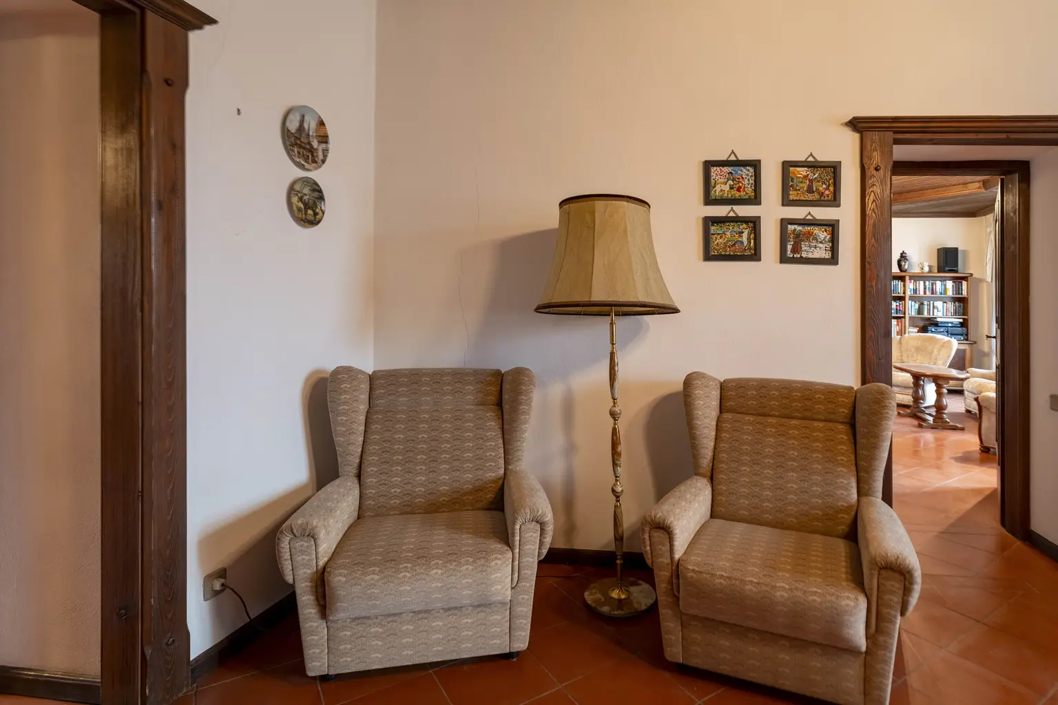 ** Historisches Johanniterhaus am Heldenplatz – mit Innenhof und Gartenbereich **